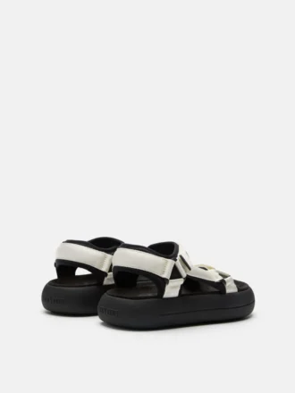 Super Sandal svart og hvit